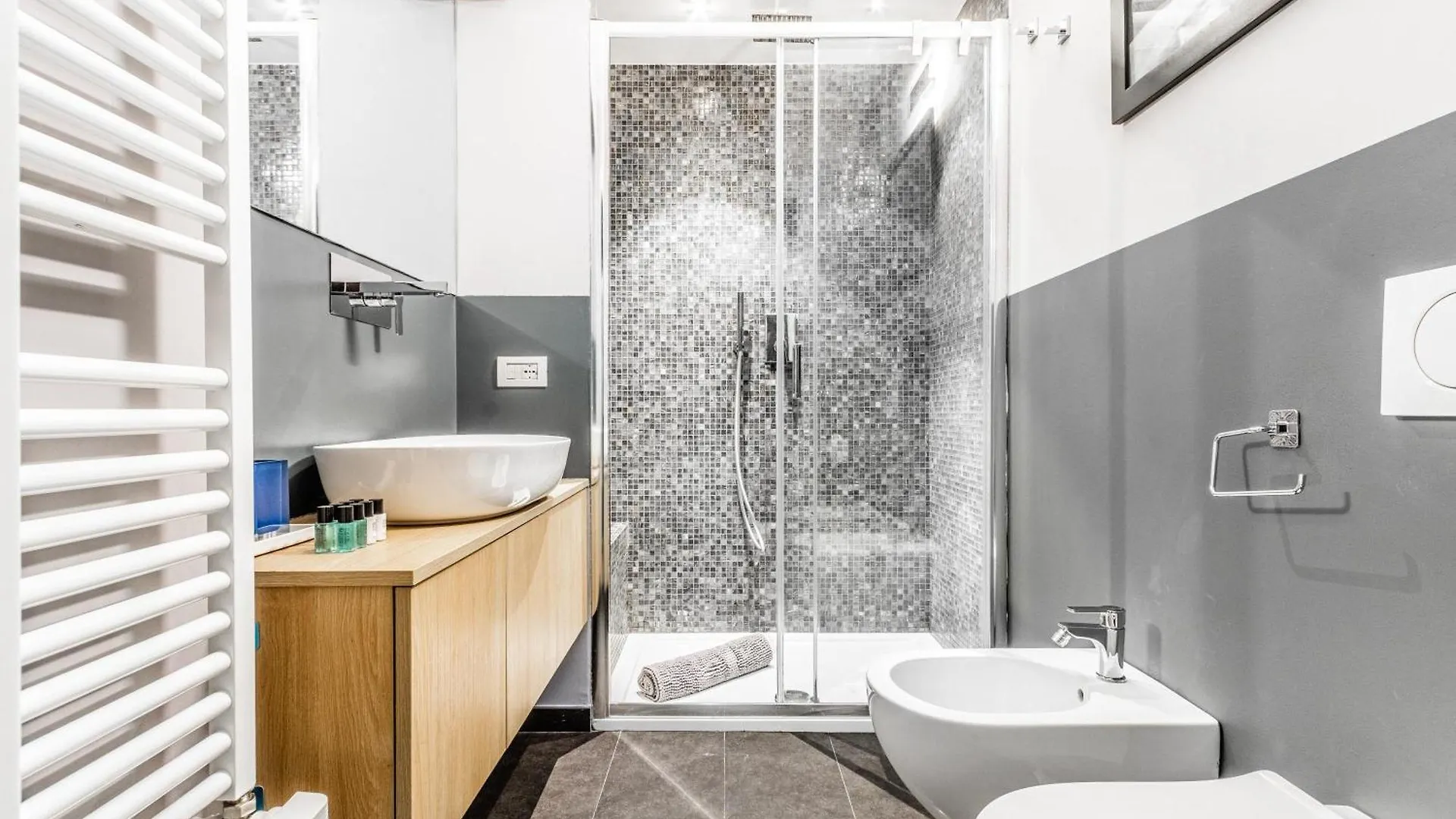 Goldoni House - Duomo 2 K M - Porta Venezia - Linate Apartment Milan